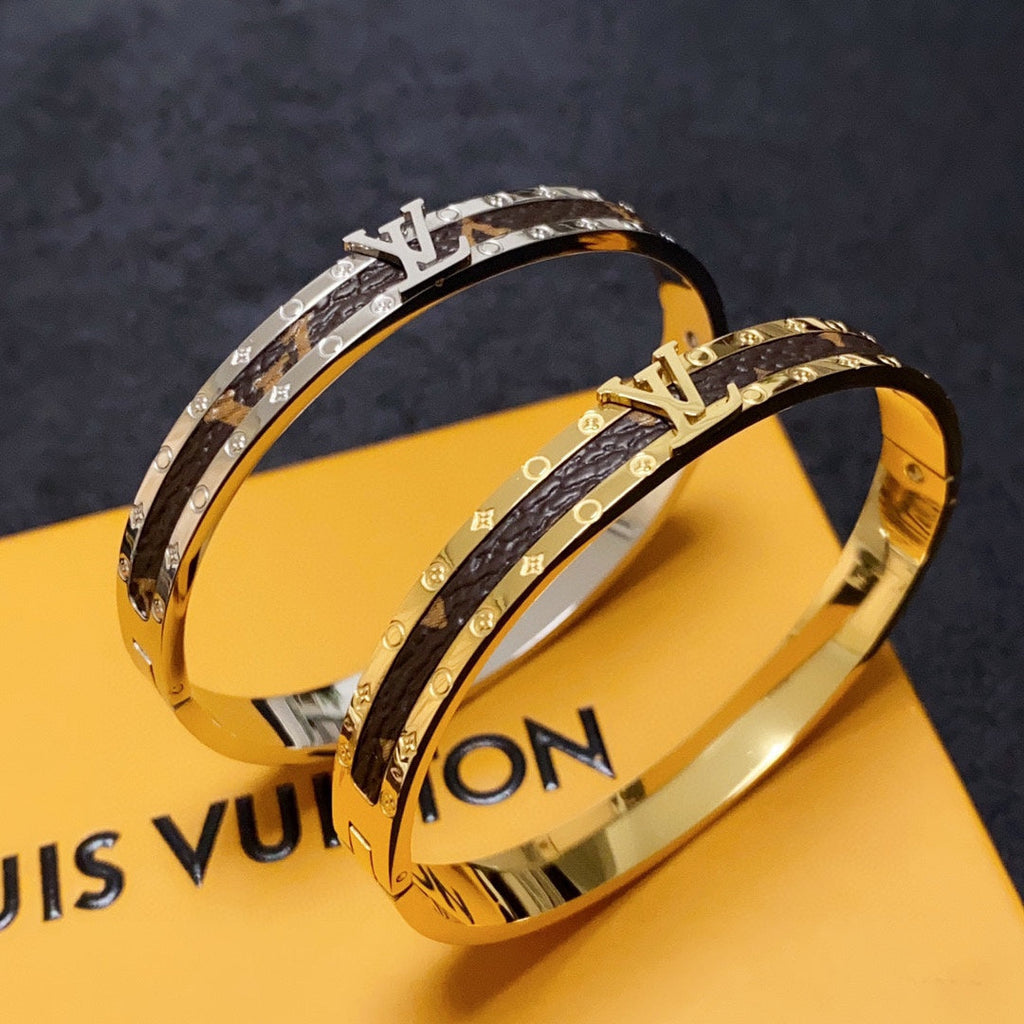 Louis Vuitton Leather Vintage 18K Gold Bracelet