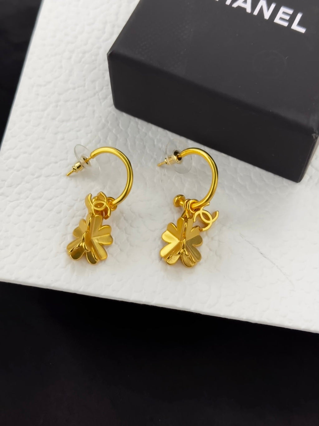 Chanel Flowers 18K Gold Earrings