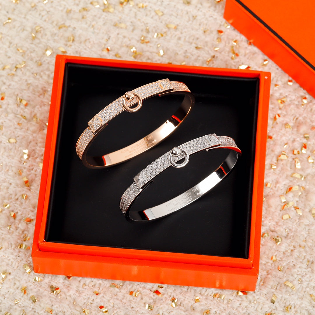 Hermes Collier De Chien Diamond 18K Gold Bracelet