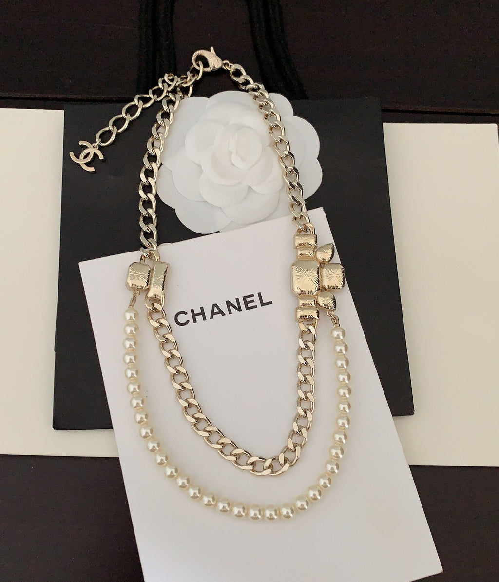 Chanel Pearls Crystals 18K Gold Necklace