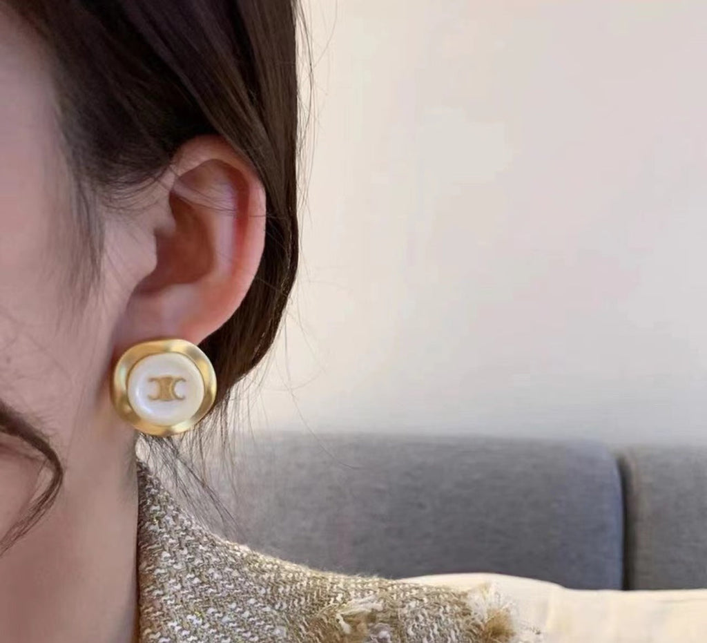 Celine Pearl 18K Gold Earrings