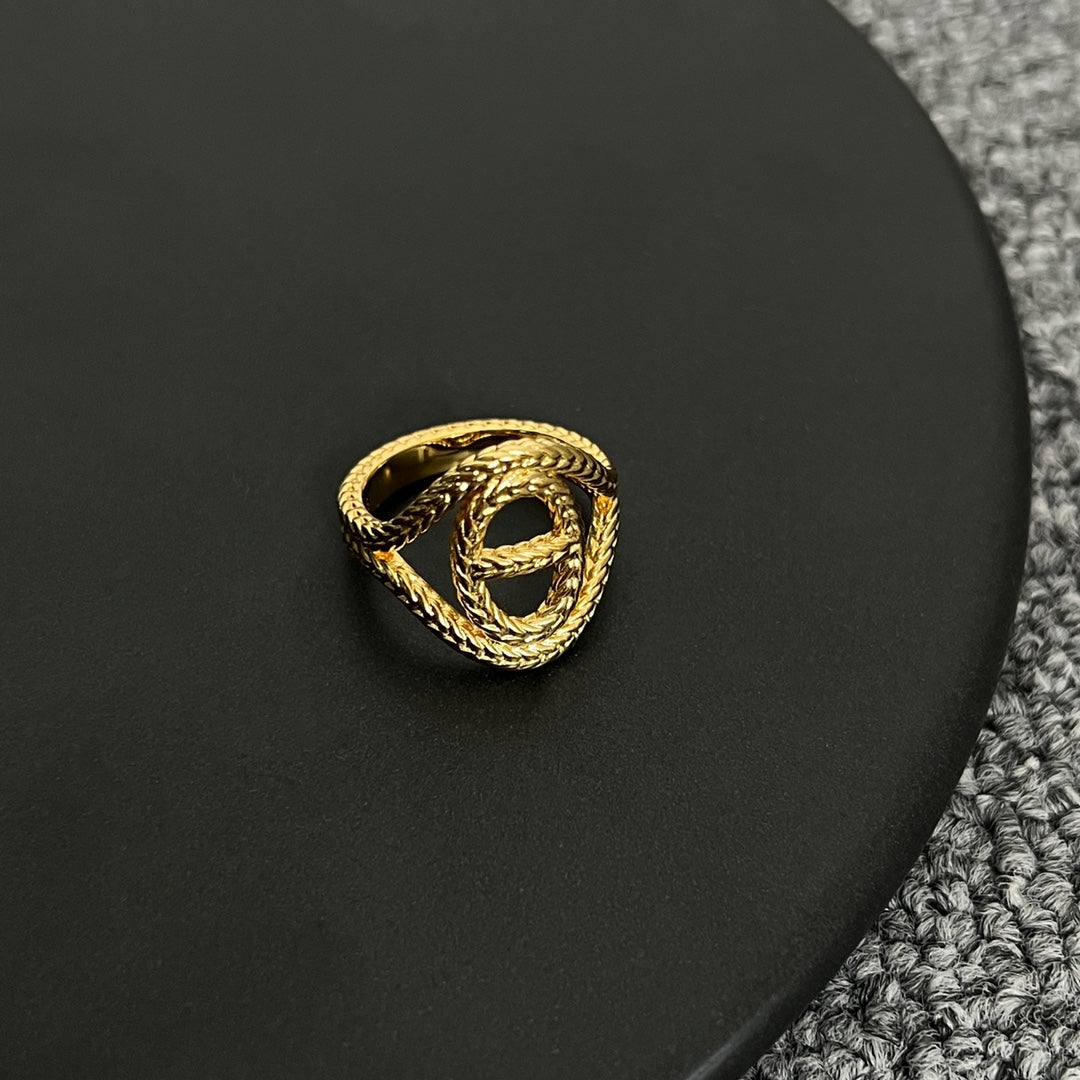 Hermes Chaine D'Ancre Danae Medium 18K Gold Ring