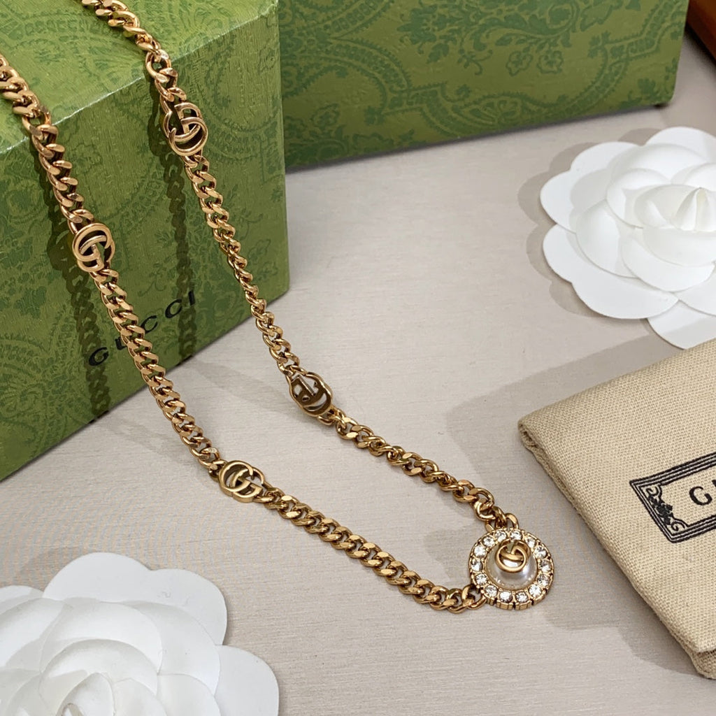 Gucci Double Flower 18K Gold Necklace
