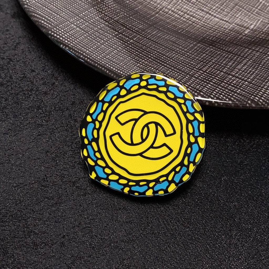 Chanel Color 18K Gold Brooch