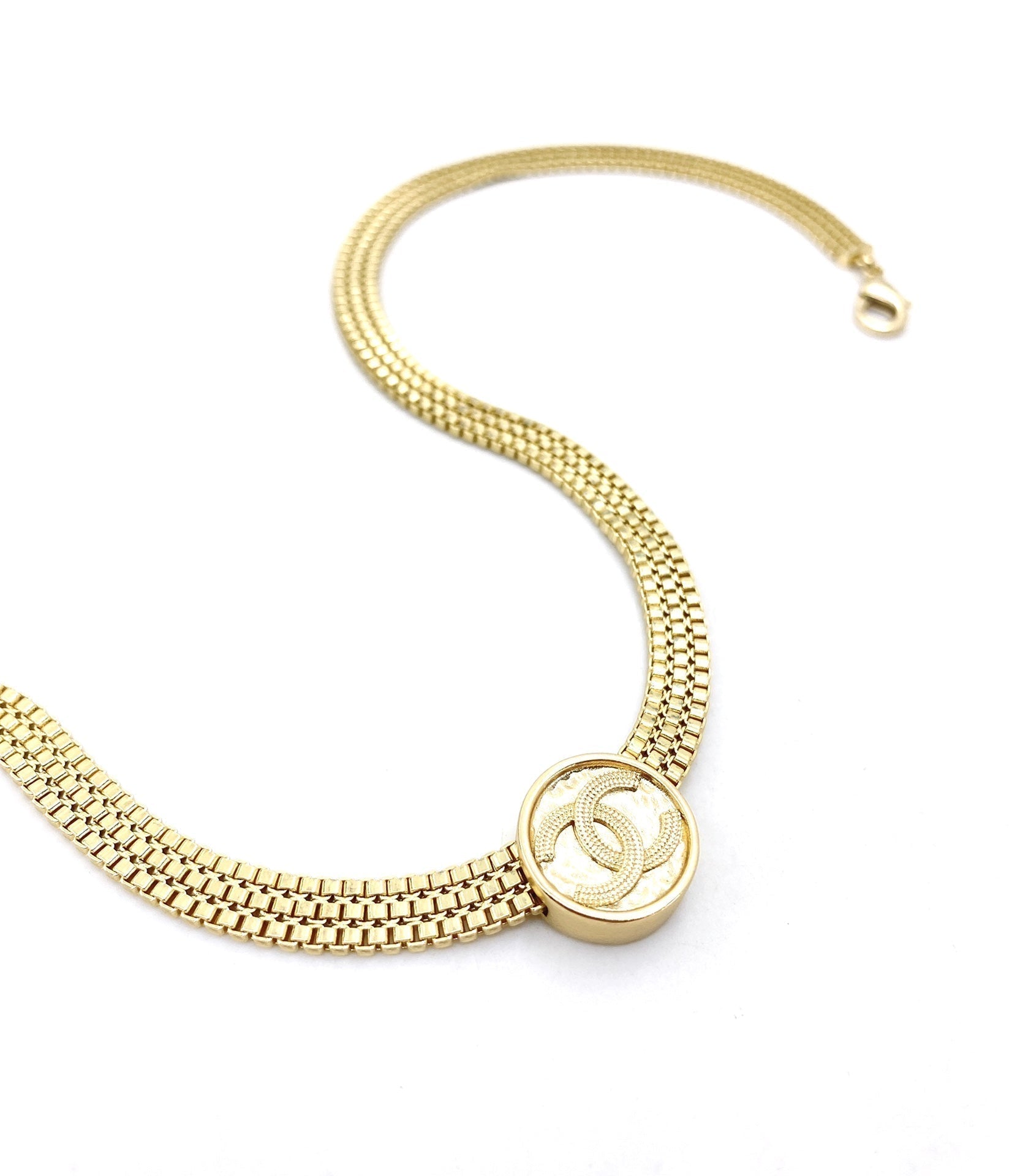 Chanel Choker Chain 18K Gold Necklace